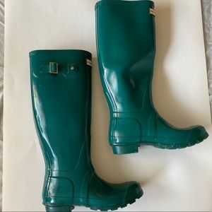 Hunter green rain boots